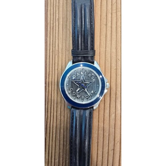 Jp Fossil Dallas Cowboys Mens Black Leather Strap Watch With Silver-Tone Star Di - Picture 1 of 4